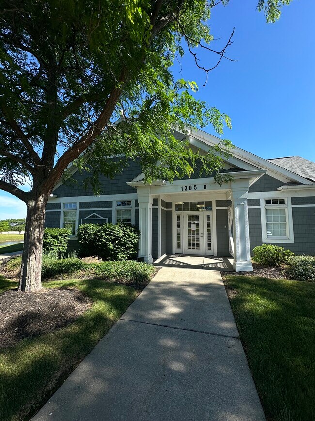 More details for 1305 Corporate Dr, Hudson, OH - Office for Lease