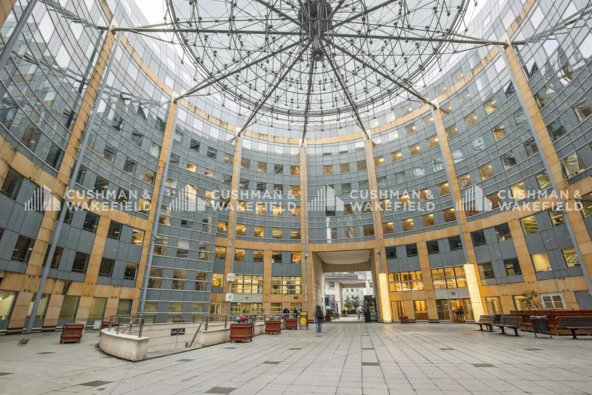 Office in Puteaux for lease Building Photo- Image 1 of 7