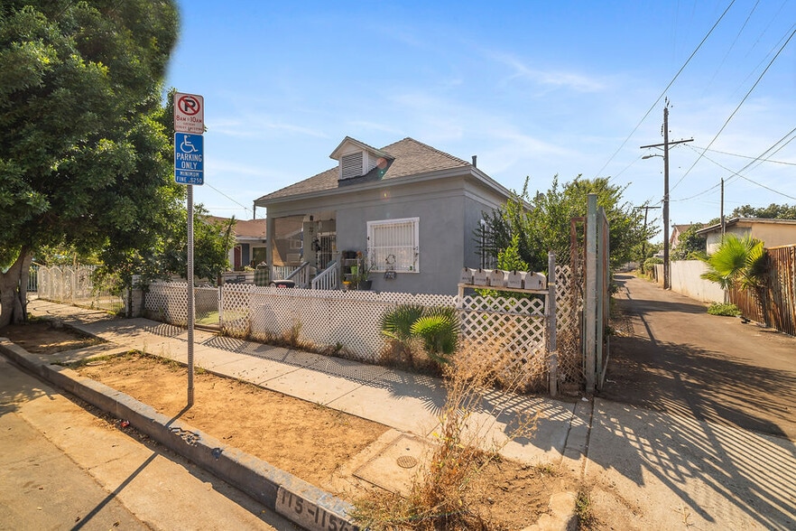 115 S Fresno St, Los Angeles, CA à vendre - Photo du bâtiment - Image 2 de 24