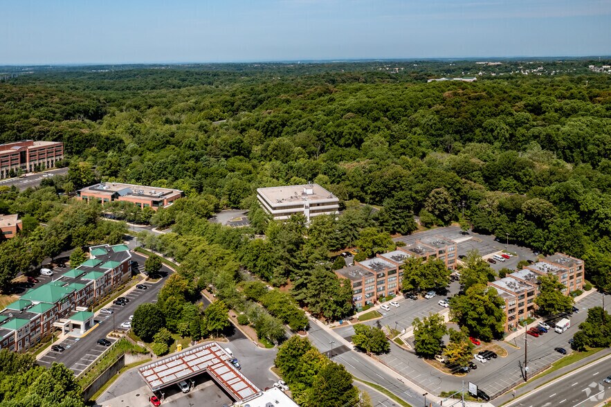 200 Professional Dr, Gaithersburg, MD à vendre - Photo du bâtiment - Image 3 de 16