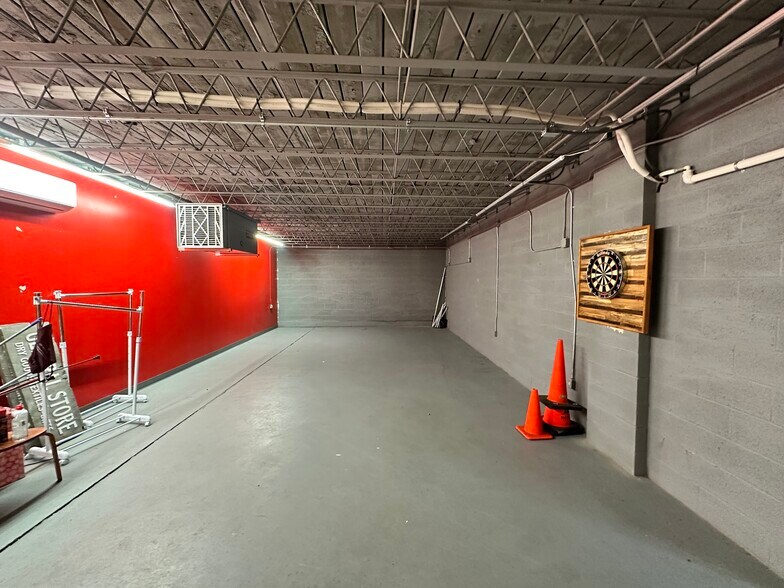 2493 Broad Ave, Memphis, TN à vendre - Photo du bâtiment - Image 2 de 14