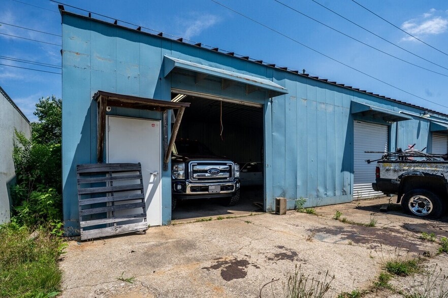 432 S Byrkit Ave, Mishawaka, IN for sale - Building Photo - Image 3 of 5
