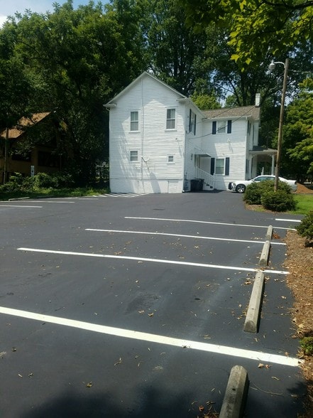 328 E Broad St, Statesville, NC for lease - Other - Image 2 of 2