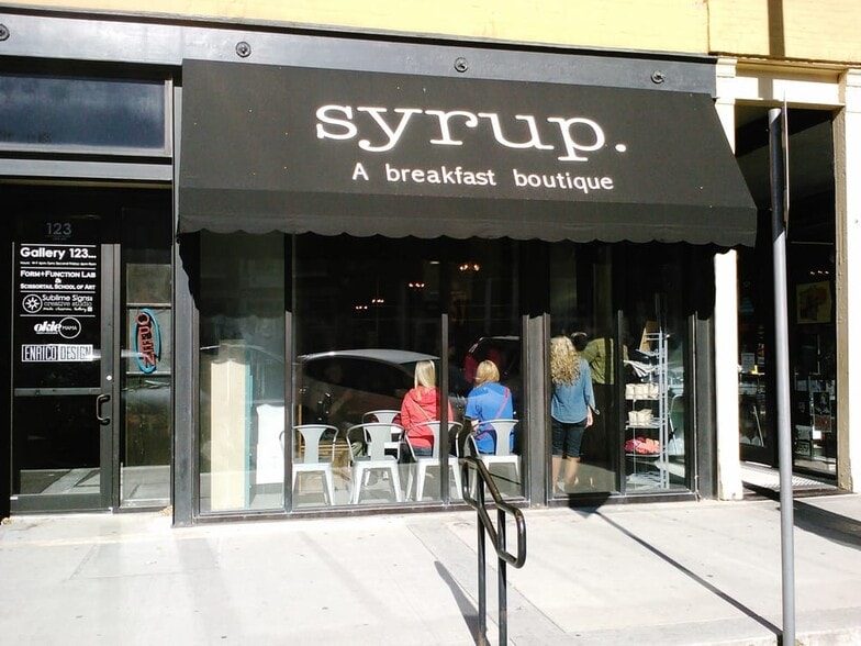 123-125 E Main St, Norman, OK for lease - Building Photo - Image 2 of 4