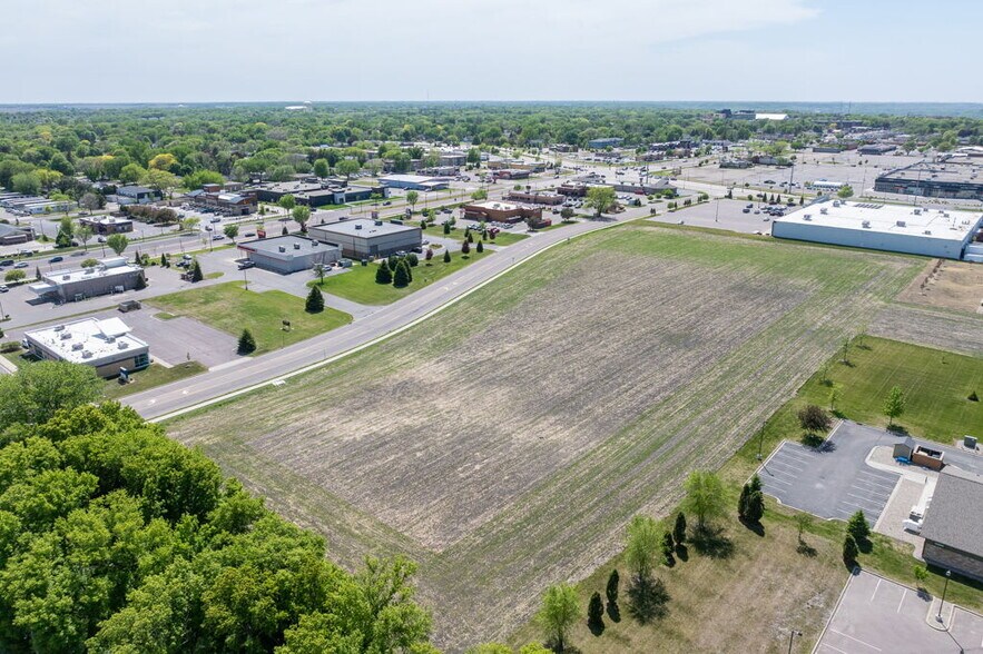Lot 1 Block 2 Elwin Addition No. 2, Mankato, MN for sale - Aerial - Image 2 of 3