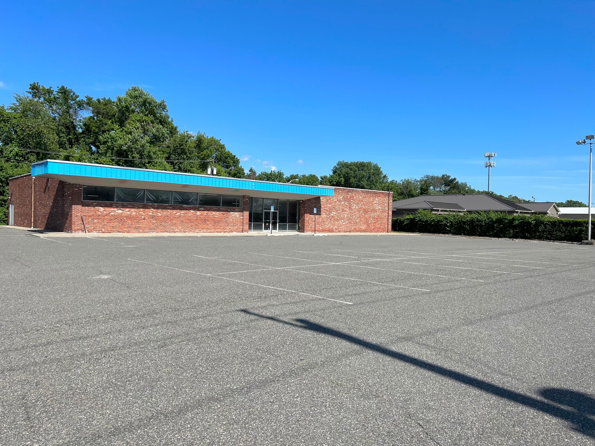 162 S Broadway, Pennsville, NJ for lease Primary Photo- Image 1 of 10