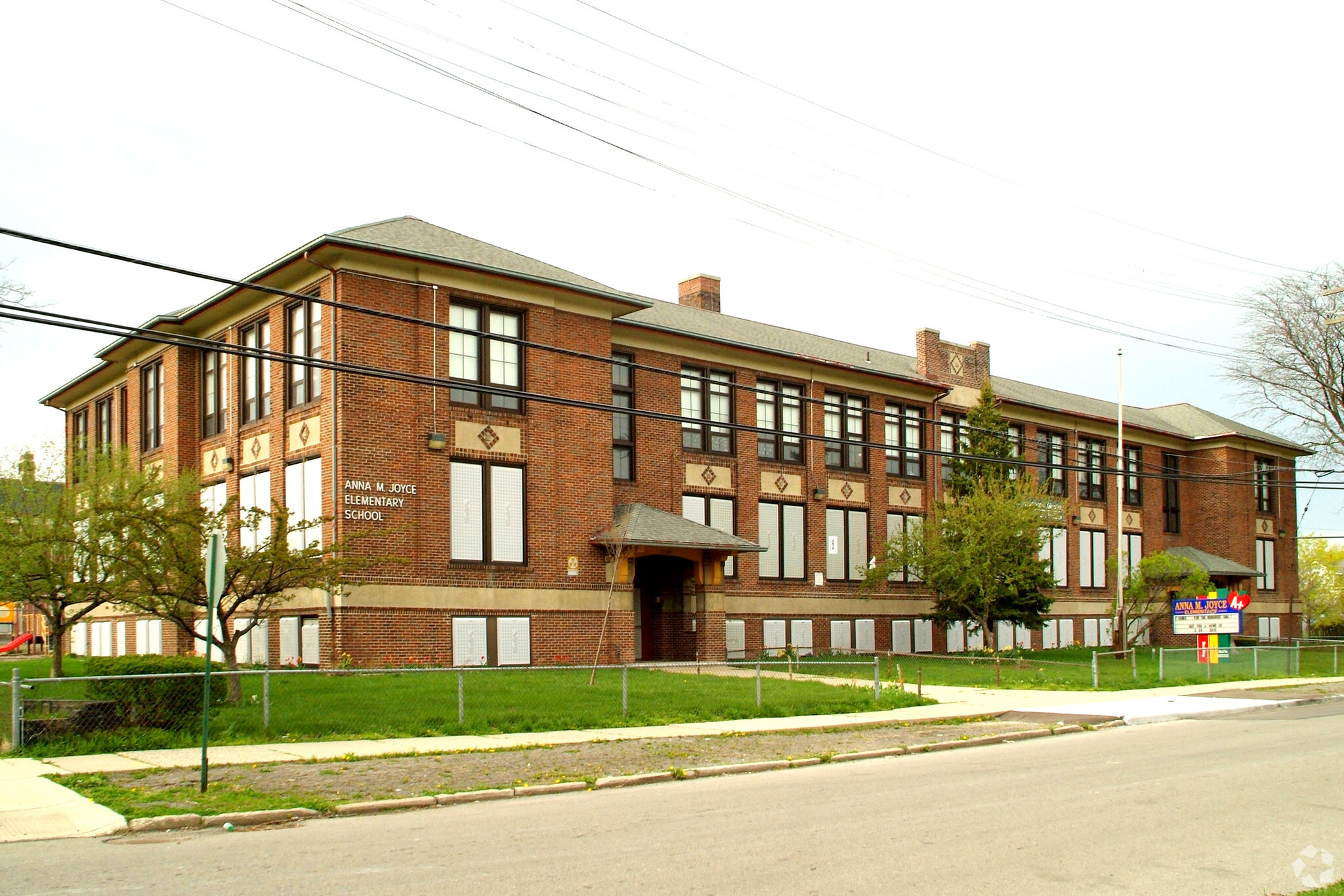 8411 Sylvester St, Detroit, MI à vendre Photo principale- Image 1 de 1