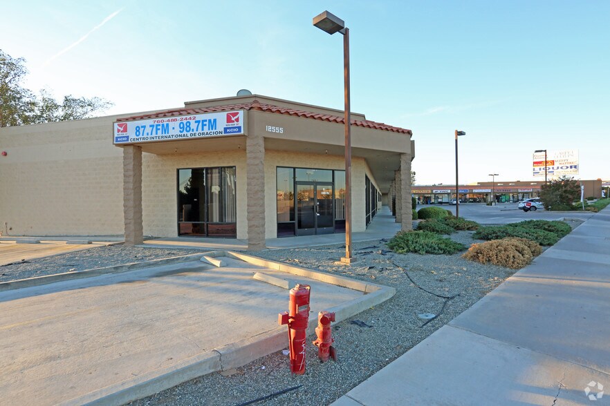 12555 Mariposa Rd, Victorville, CA à louer - Photo principale - Image 1 de 12