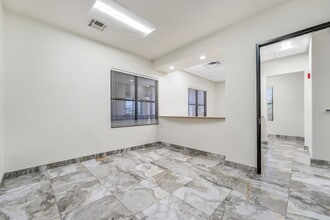 9555-9595 S Eastern Ave, Las Vegas, NV for lease Interior Photo- Image 2 of 9
