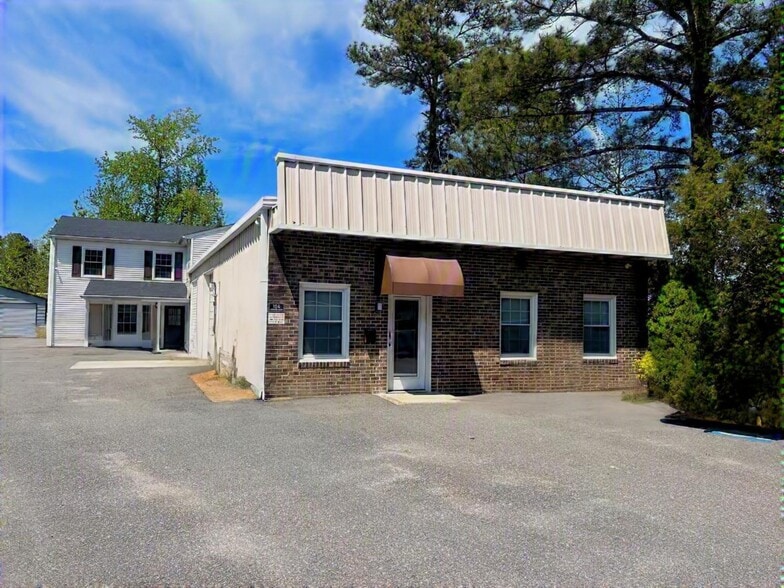 104 Industry Dr, Yorktown, VA for sale - Building Photo - Image 2 of 6