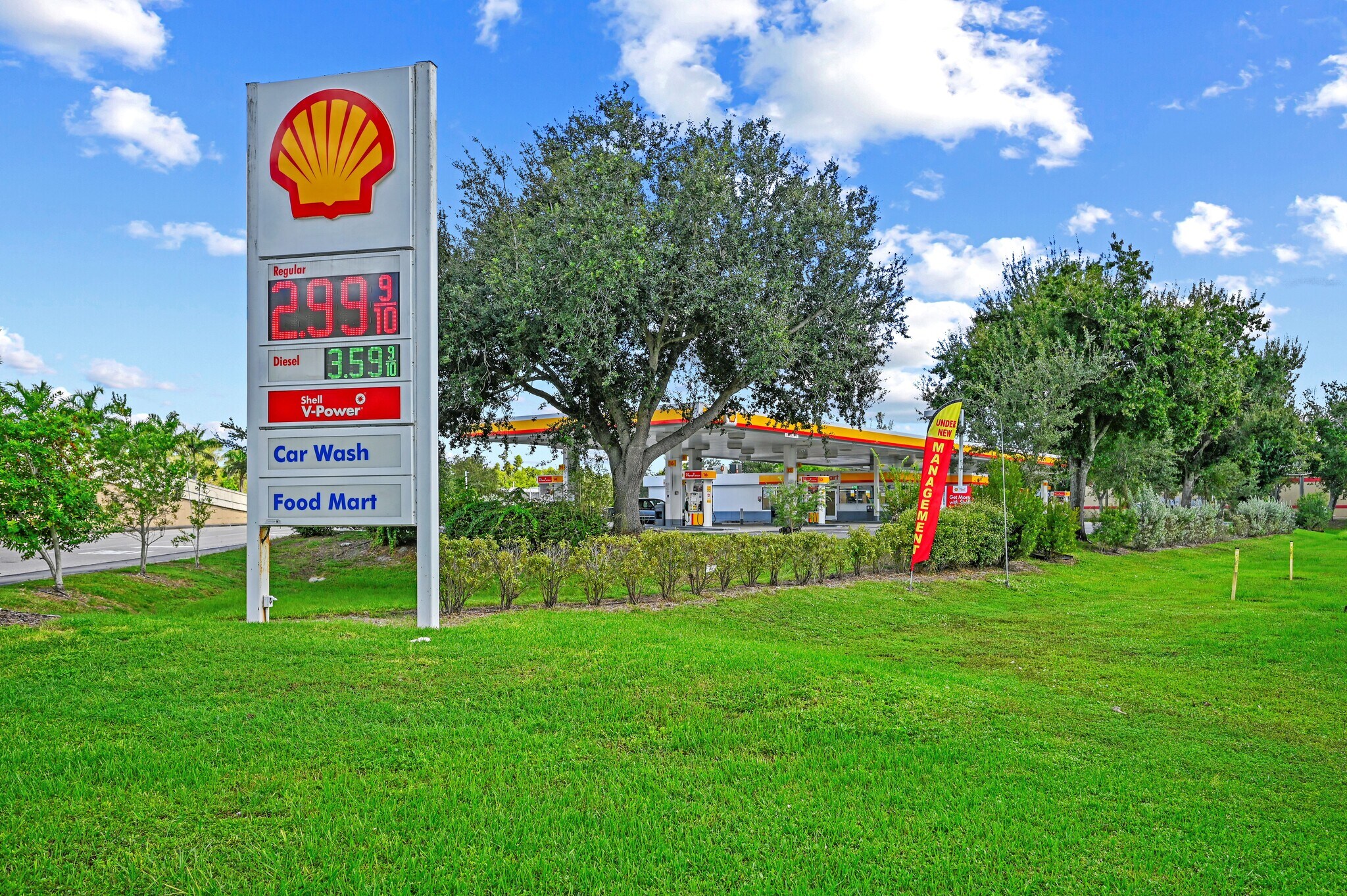 8130 Gladiolus Dr, Fort Myers, FL à vendre Photo du bâtiment- Image 1 de 10