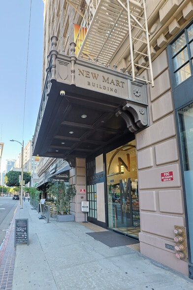 127 E 9th St, Los Angeles, CA à louer - Photo du bâtiment - Image 3 de 18