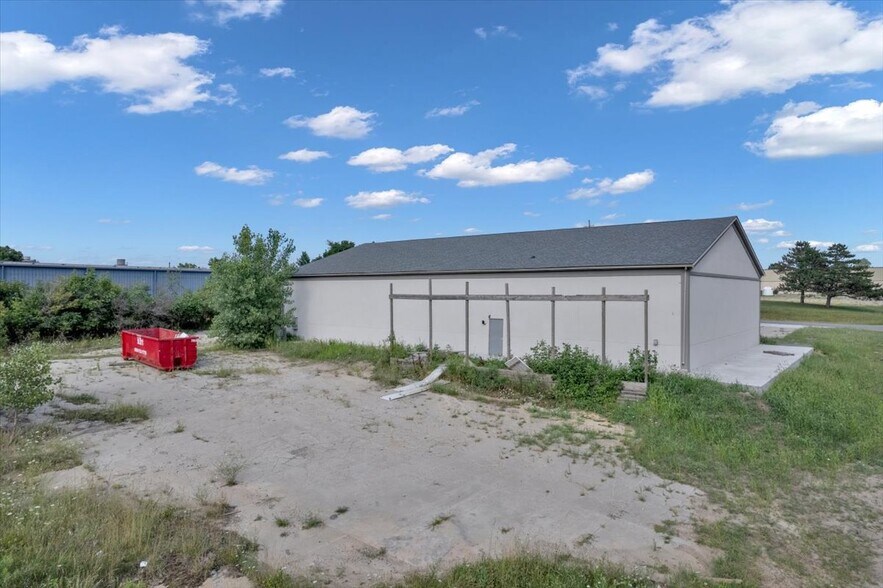 1500 McMillan Rd, Owosso, MI à vendre - Photo du bâtiment - Image 3 de 7