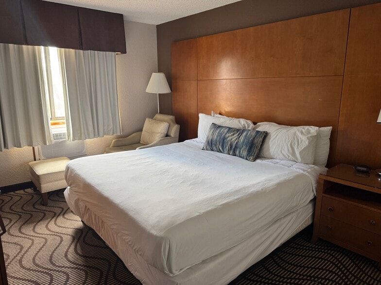 4270 N US 23 Hwy, Oscoda, MI for sale - Building Photo - Image 2 of 2