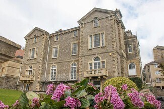 Plus de détails pour 8 Hill Rd, Clevedon - Coworking à louer