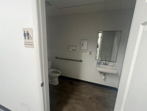 910-980 S Oliver St, Wichita, KS à louer Photo intérieure- Image 1 de 4