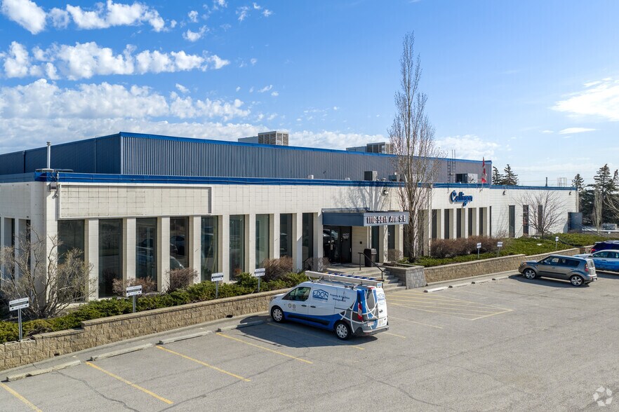 1110 58th Ave SE, Calgary, AB à louer - Photo principale - Image 1 de 2