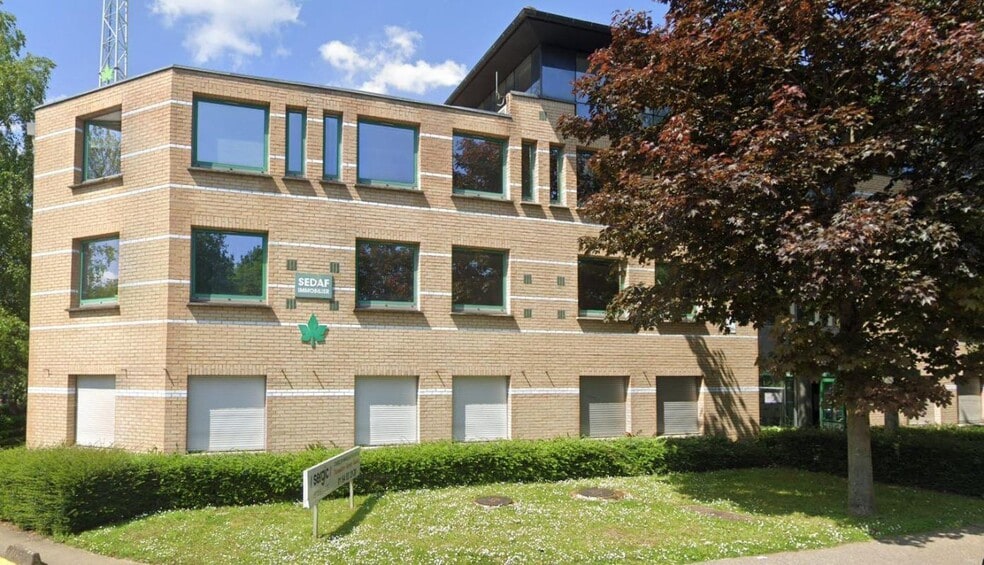 Rue Albert Einstein, Champs-sur-Marne for lease - Building Photo - Image 1 of 5