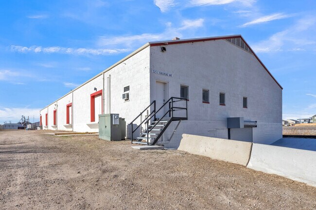 Plus de détails pour 525 E Railroad Ave, Keenesburg, CO - Bureau, Industriel à louer