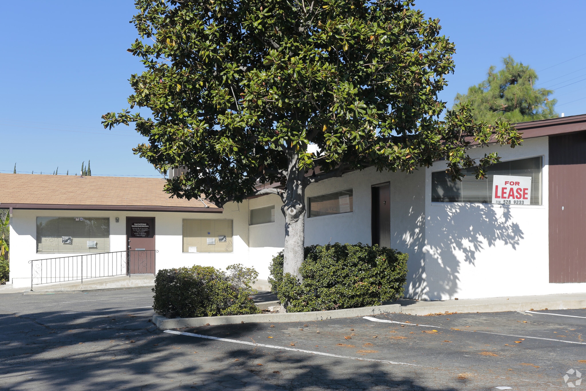 180 W Willow St, Pomona, CA à louer Photo principale- Image 1 de 14