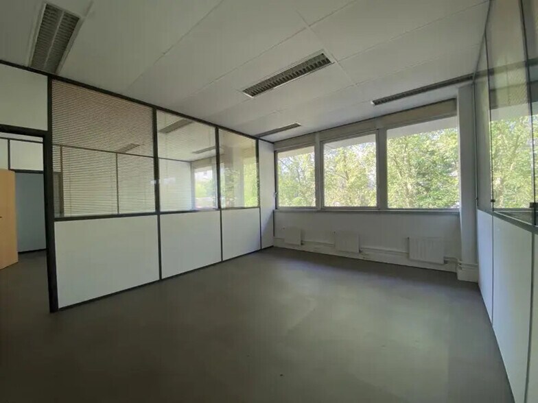 Bureau dans Fontenay-sous-Bois à louer - Photo intérieure - Image 3 de 10