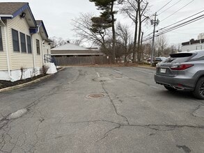 620 Suffolk Ave, Brentwood, NY à louer Photo du bâtiment- Image 2 de 15