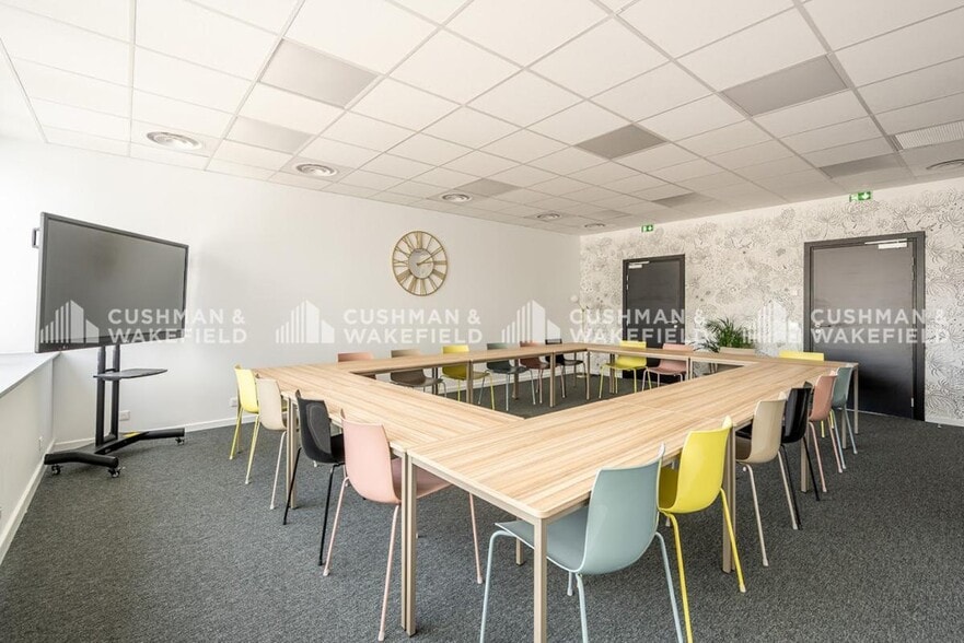 15 Avenue André Diligent, Roubaix for lease - Interior Photo - Image 3 of 12