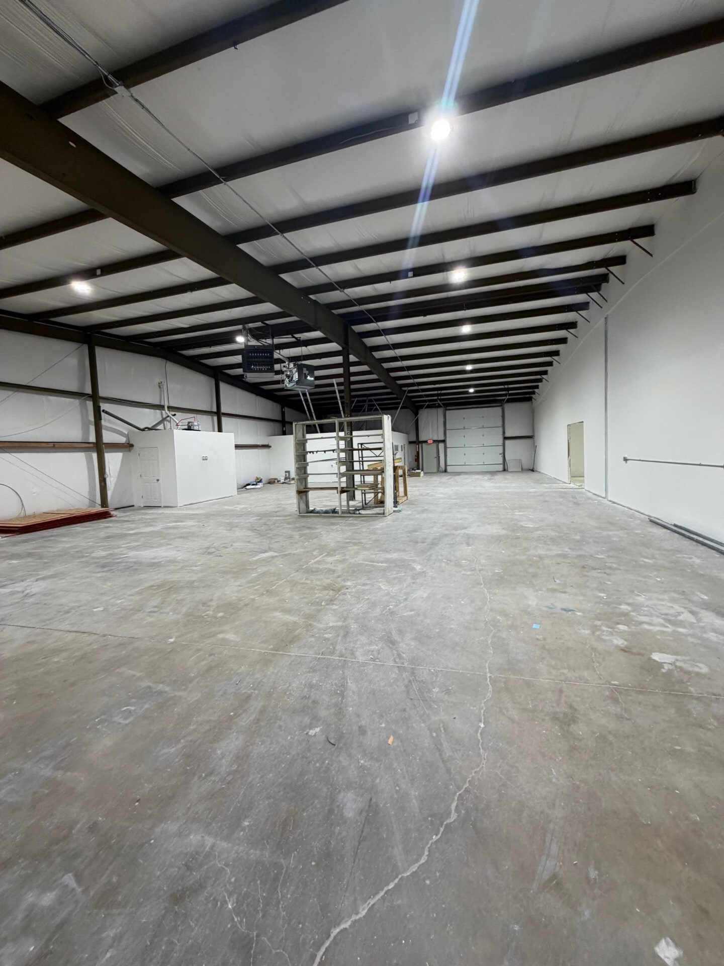 15342 S Keeler St, Olathe, KS for lease Interior Photo- Image 1 of 3