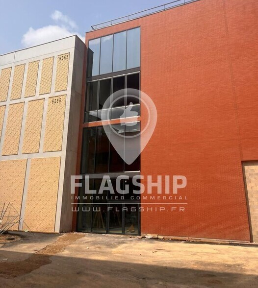 Industrial in Romainville for lease - Building Photo - Image 2 of 6