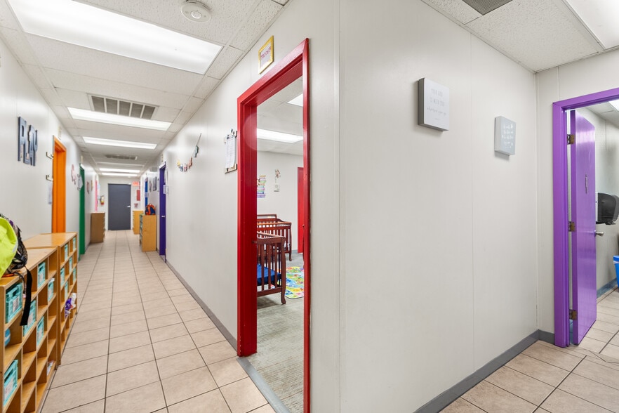 16737 Sprawling Oaks Dr, Conroe, TX à vendre - Photo intérieure - Image 3 de 17