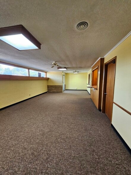 1106 E Broadway Ave, Enid, OK à vendre - Photo du bâtiment - Image 3 de 11
