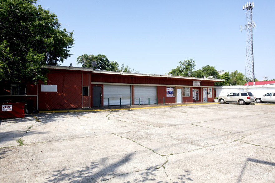 226-230 Winkler Dr, Houston, TX à louer - Photo du bâtiment - Image 2 de 10