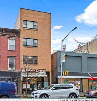 Plus de détails pour 739 Grand St, Brooklyn, NY - Local commercial à louer