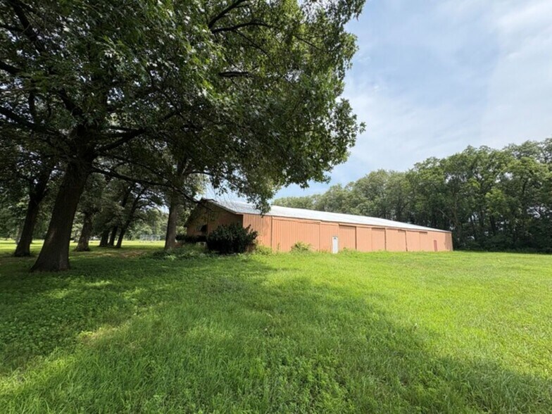4112 S Youth Camp Rd, Saint Anne, IL à vendre - Photo du bâtiment - Image 3 de 10