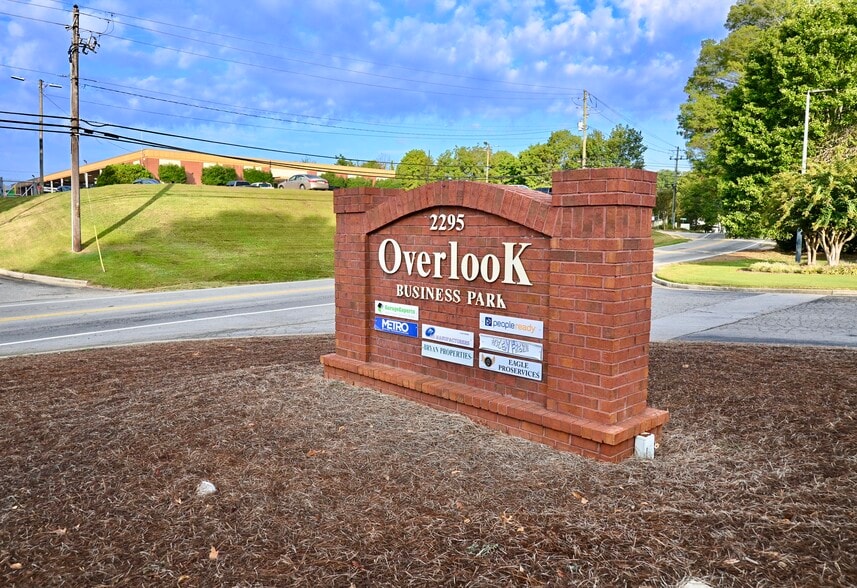 2295 Skelton Rd, Gainesville, GA à louer - Photo du bâtiment - Image 2 de 14