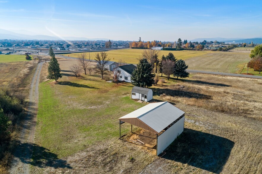 8236 N Chase Rd, Post Falls, ID à vendre - Aérien - Image 2 de 6