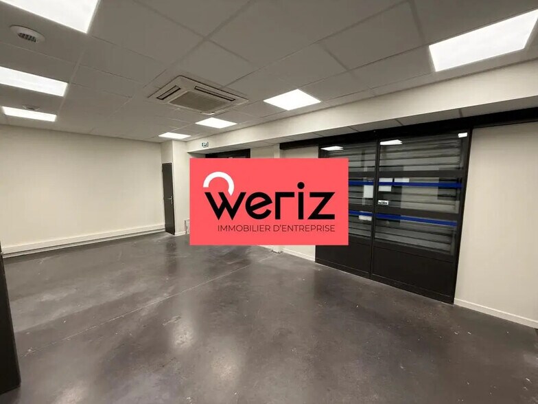 Bureau dans Marseille à louer - Photo du bâtiment - Image 2 de 9