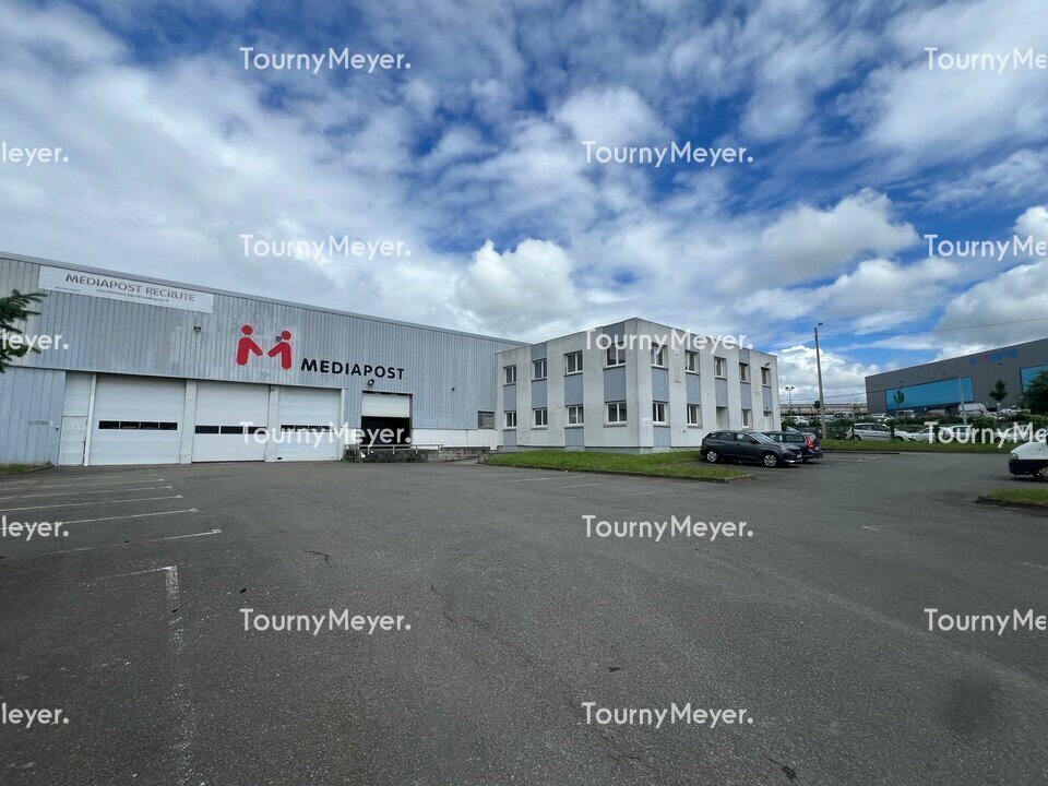 Industrial in Rennes for lease Building Photo- Image 1 of 4