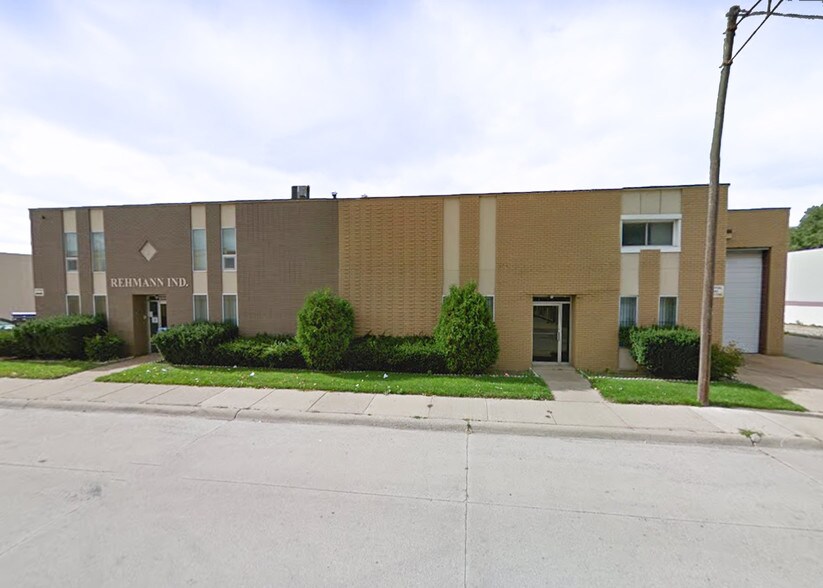23051-23127 Roseberry Ave, Warren, MI à louer - Photo du bâtiment - Image 3 de 3