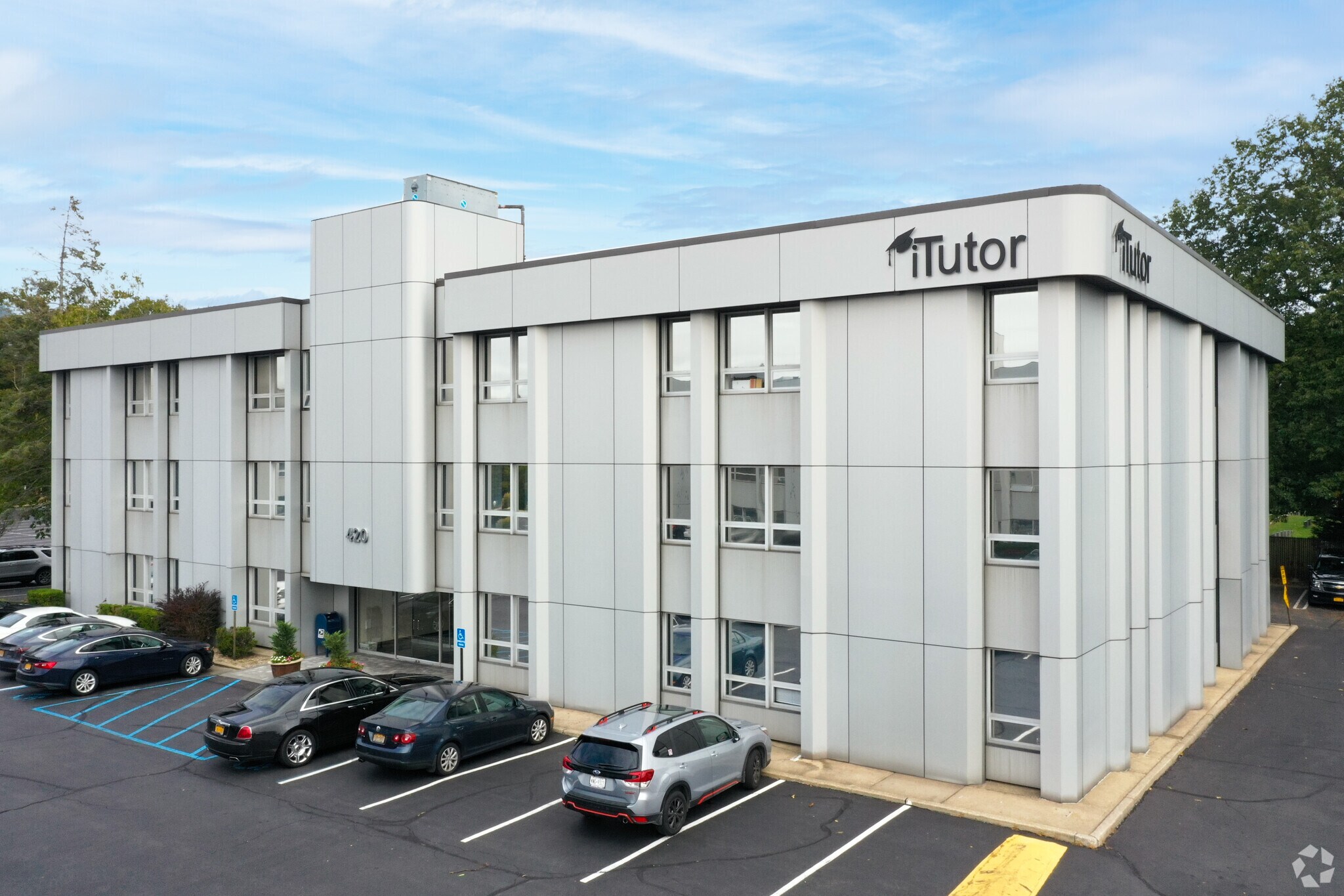 420 Jericho Tpke, Jericho, NY for lease Primary Photo- Image 1 of 3