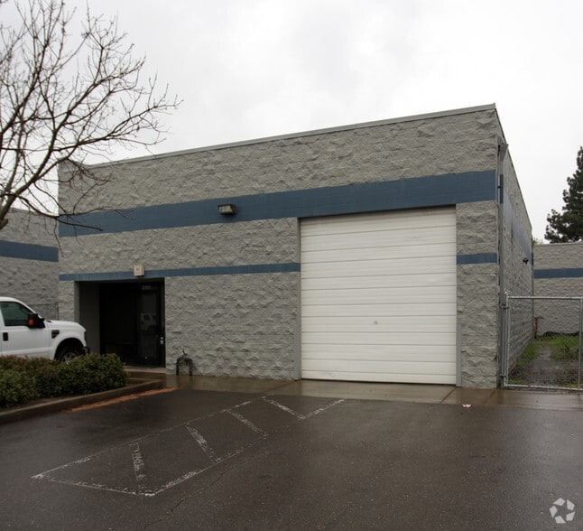 3193 Fitzgerald Rd, Rancho Cordova, CA for lease - Primary Photo - Image 1 of 2