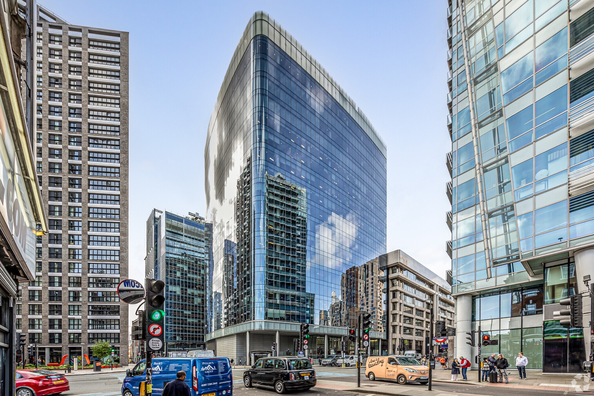 2 Leman St, Londres à louer Photo du bâtiment- Image 1 de 24