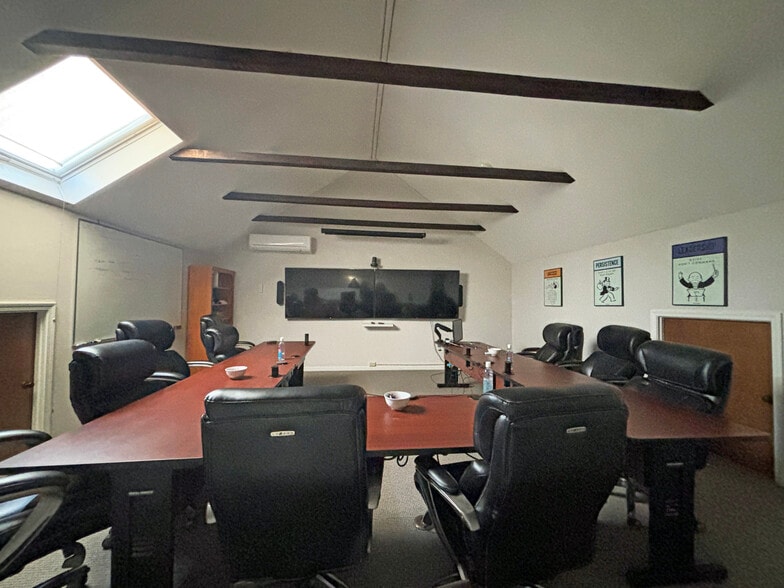 40 S River Rd, Bedford, NH for lease - Building Photo - Image 2 of 3