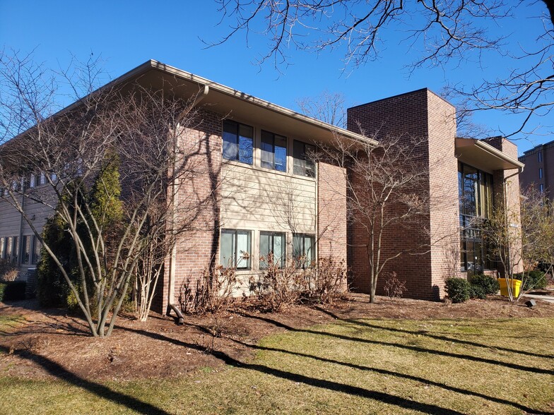 3425 Executive Pky, Toledo, OH for lease - Building Photo - Image 2 of 8