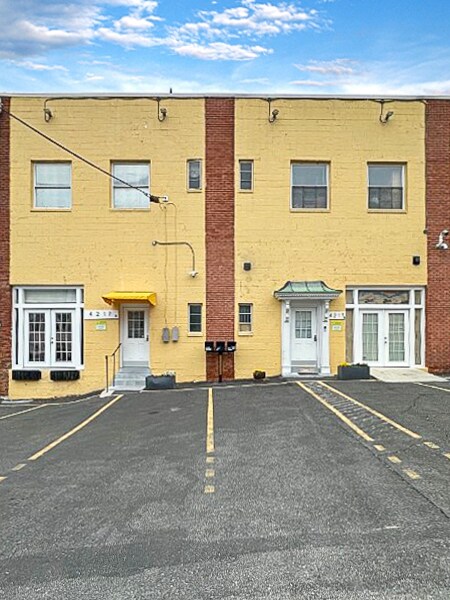 Plus de détails pour 4217 Howard Ave, Kensington, MD - Industriel à louer