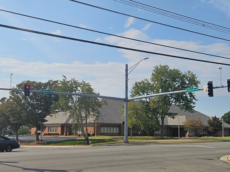 403 Hughes Road, Madison, AL à vendre - Photo du bâtiment - Image 3 de 21
