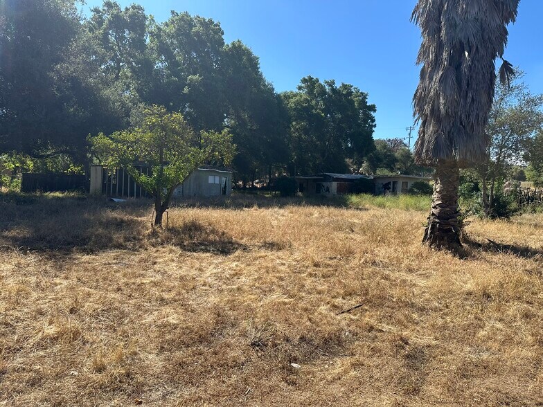 1528 Olivewood Ln, Alpine, CA à vendre - Photo du bâtiment - Image 2 de 22