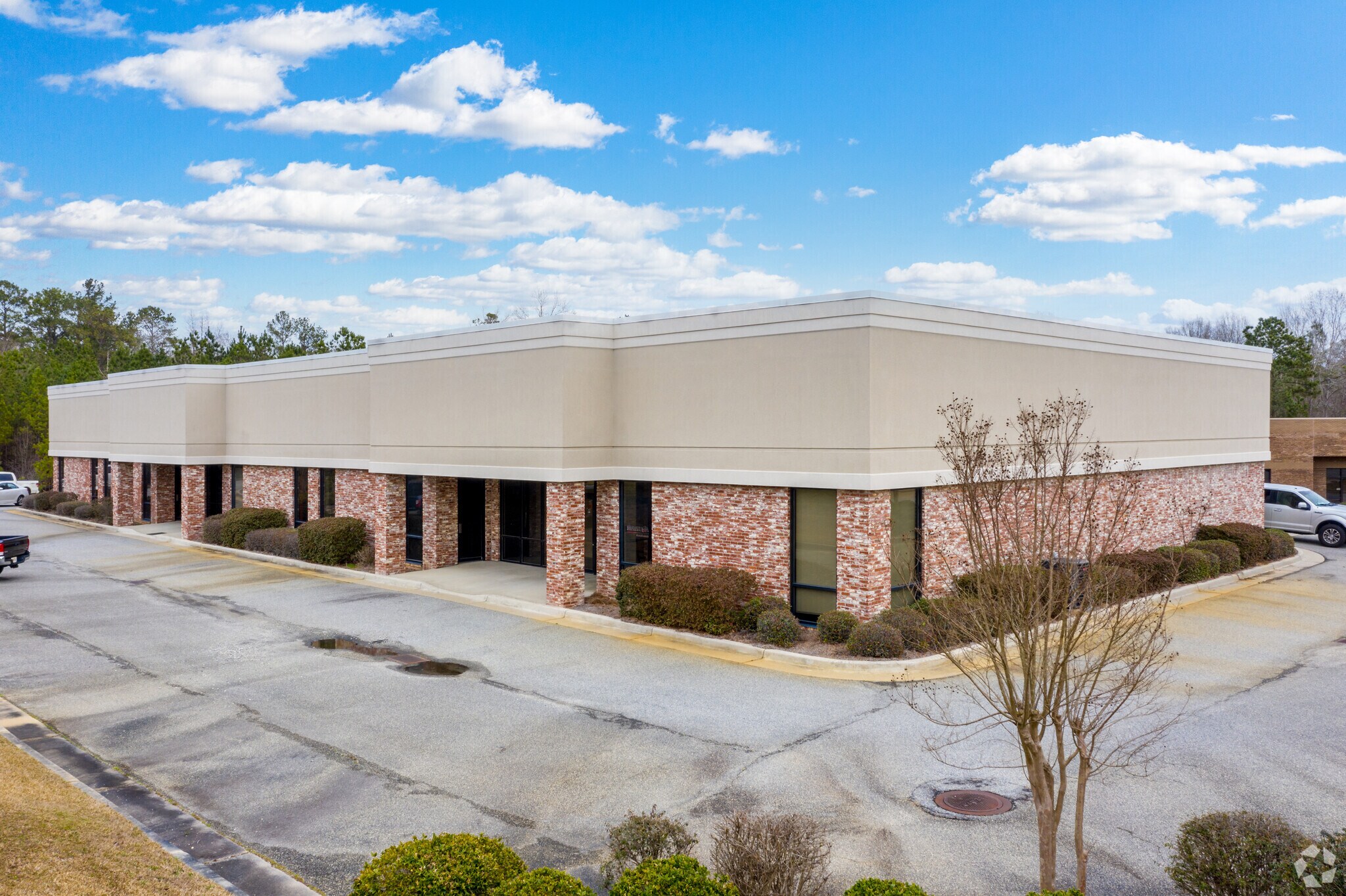 6074 Business Park Dr, Columbus, GA à louer Photo principale- Image 1 de 12