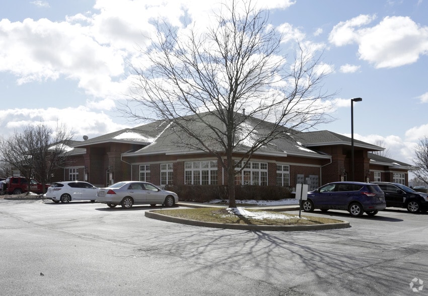 24020 W Riverwalk Ct, Plainfield, IL for sale - Building Photo - Image 2 of 6