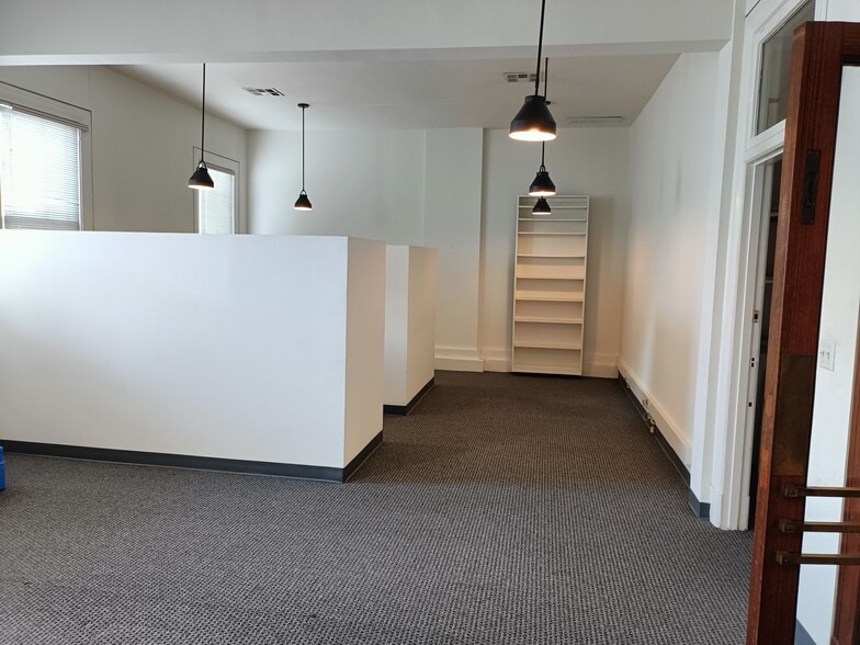 26-38 S Raymond Ave, Pasadena, CA à louer - Photo intérieure - Image 2 de 7